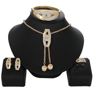 Ketting oorbellen set 18k luxe kristallen bloem dubai gouden kleur voor dames bruids lange tasselsets Afrikaanse bruiloftsfeestcadeaus