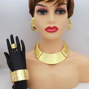 Ketting oorbellen set 2024 nieuwste klassieke damesjuwelen Braziliaans goud vergulde handgemaakte elegante gewaagde armbandringfeestaccessoires