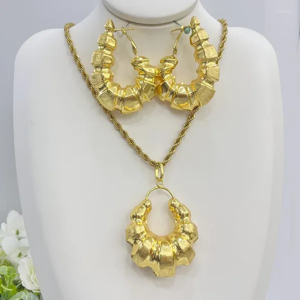 Ensemble collier et boucles d'oreilles plaqué or dubaï pour femmes, grande taille et pendentif, chaîne en cuivre, accessoires de fête africaine de mariage, tendance 2024