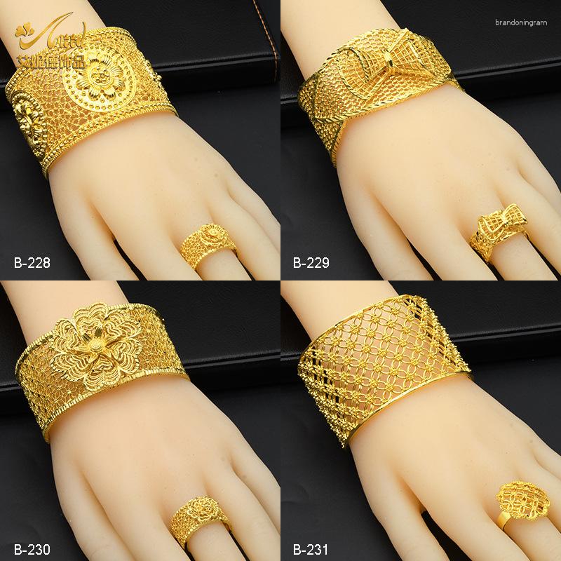 Orecchini da collana set 24K Dubai Bracciale Dubai Bracciale Anello Nigerian Lady Gold Placer Jewelry