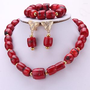 Collier Boucles d'oreilles Ensemble 4ujewelry Corail Tour de cou Costume Bijoux nigérians 13-20mm Rouge / Vin Perles