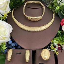 Ketting oorbellen set African Gold Compated Jewelry Dubai met armbandring voor vrouwen bruiloften bruidsfeestjes geschenken