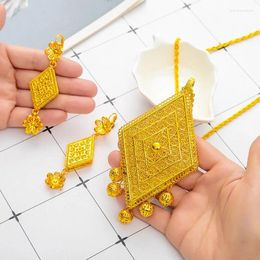 Collier Boucles d'oreilles Set Arab Wedding Gold Color Pendant Jewelry Double Design Big Taille Fleurs creux sculptées