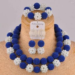 Ensemble de boucles d'oreilles et collier, belles perles de cristal bleu Royal et blanc, perles africaines et nigérianes, FZZ96-03
