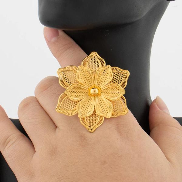 Collar Pendientes Conjunto Anillos de flores grandes para mujeres Africano Dubai Chapado en oro Anillo de dedo Joyería Bodas Compromiso Cóctel Accesorio
