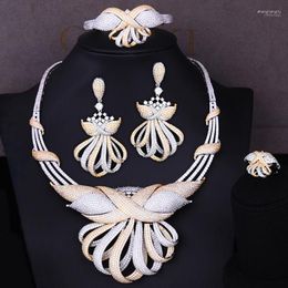 Ketting oorbellen set blachette nobele super luxe lijnen kruis Afrikaanse 4pcs bruid zirkon cz voor vrouwen bruiloftdubai nigeria feest