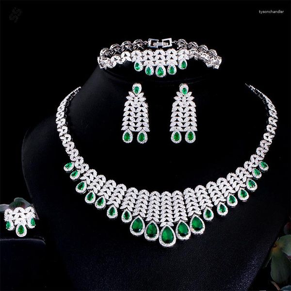 Conjunto de collar y pendientes, accesorios para vestido y banquete, 4 piezas de cobre con incrustaciones a mano, gemas de circón verde, anillo de pulsera para mujer