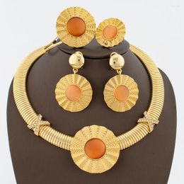 Boucles d'oreilles de collier Ensemble de bijoux africains de Dubaï pour les femmes du design de pierre de luxe et avec des mariages à bague de bracelet