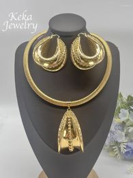Collier Boucles d'oreilles Set Dubaï Fashion Femmes Gold Gold 22K Bijoux exquis Amérique Cadeaux de fête de mariage de mariée africaine