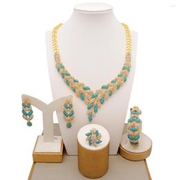 Conjunto de collar y pendientes de Color dorado de Dubái para mujer, pendiente de diamantes de imitación, accesorios para fiesta de boda de Nigeria, regalos