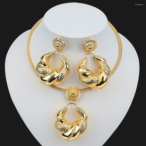 Collier boucles d'oreilles ensemble Dubai bijoux plaqué or pour les femmes africaines torsion ronde et pendentif mariages conception bijoux fête fiançailles cadeau