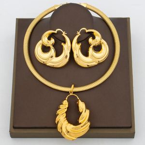 Collier Boucles d'oreilles Set Dubaï Jewelry for Women Design Irrégulet Design et Pendant Copper Gold plaqué Bridal Party