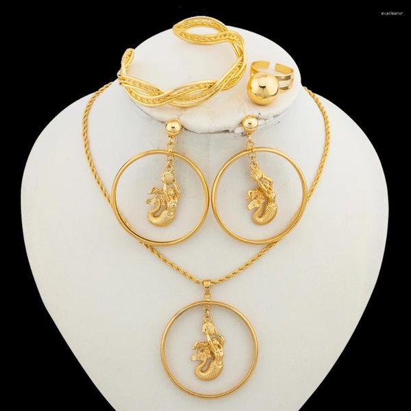 Boucles d'oreilles de collier Set Elegant Princess Design and Bijoux pour les mariages africains Party Hook Pendent