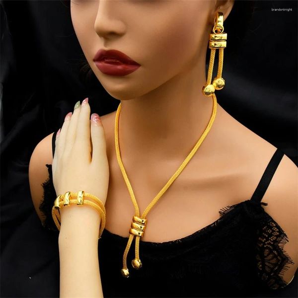 Collier Boucles d'oreilles Set Esale Fashion Dubai Gold Pladed Ladies Bijoux Bracelet de style de style simple Africain Wedding TZ008