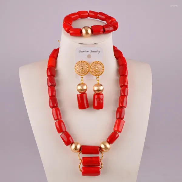 Ensemble collier et boucles d'oreilles en perles de corail nigérianes, bijoux rouges africains