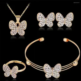 Ensemble de boucles d'oreilles et collier, tendance en Europe et aux états-unis, costume quatre pièces avec bague papillon et étoile complète