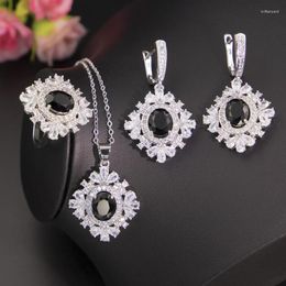 Collier boucles d'oreilles ensemble européen et américain entrée Lux sur Zircon-Laid bijoux fleur Design sens Bracelet anneau