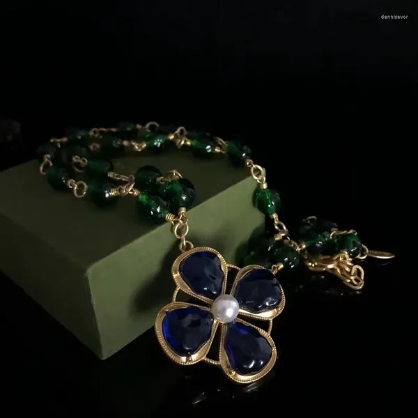 Ensemble de boucles d'oreilles et collier, bijoux de mode rétro européens et américains, verre coloré, feuille bleue, fleur, pendentif de luxe, haute conception SW