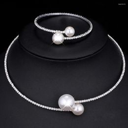 Ensemble collier et boucles d'oreilles pour femmes, mode exquise, Simulation Simple de perles, bijoux de mariée, Bracelet réglable, cadeau de mariage en cristal