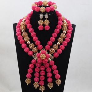 Ketting Oorbellen Set Fantastische roze en gouden kralenballen Bruiloft Verklaring Mode-sieraden Verjaardagscadeau WD379