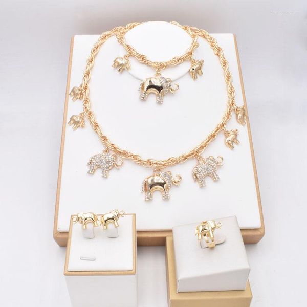 Collar Pendientes Conjunto Moda 18K Chapado En Oro Símbolo De Poder Elefante Joyería De Mujer Cuatro Piezas