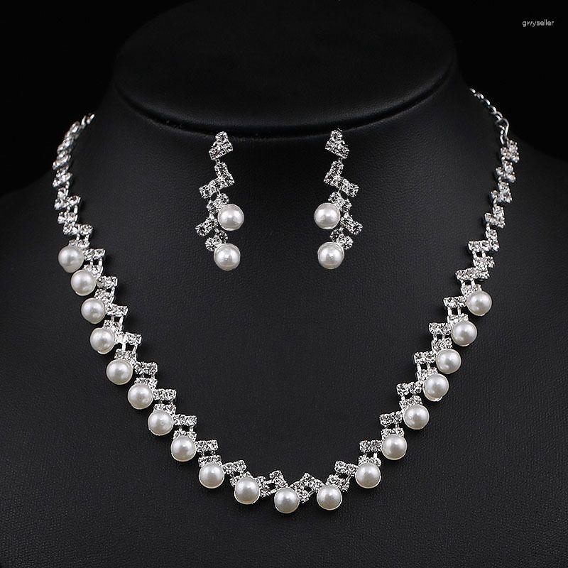Conjunto de pendientes de collar, pendientes de diamantes de imitación de perlas americanas a la moda, joyería versátil para mujer, accesorios nupciales