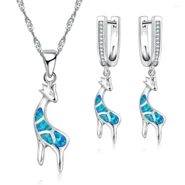 Ensemble de boucles d'oreilles et collier pour femmes, girafe Animal à la mode, pendentif Imitation opale de feu bleue, accessoires bijoux pour fête de mariage