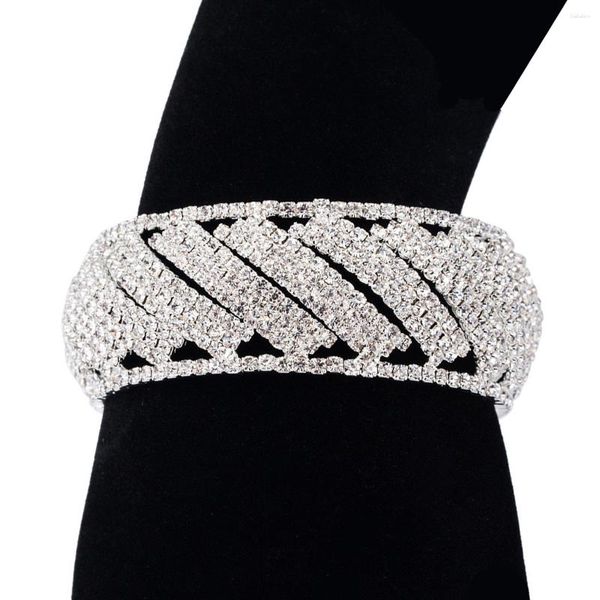 Ensemble de boucles d'oreilles et collier, bracelet à la mode avec strass transparents scintillants entourés pour un mariage, un anniversaire, un bal ou remarqué