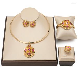 Conjunto de collar y pendientes, joyería nupcial de moda para mujer, pulsera chapada en oro de Dubai, anillo, accesorios de joyería de alta calidad al por mayor