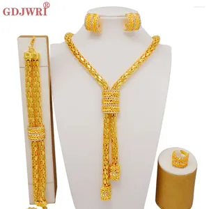 Ketting Oorbellen Set Mode Dubai Goud Kleur Voor Vrouwen Afrikaanse India Party Bruiloft Kwasten Armband Ring Geschenken