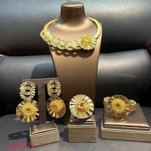 Collier boucles d'oreilles ensemble mode pour femmes italien plaqué or exquis fleur conception fête mariage bijoux