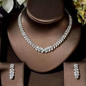 Collier boucles d'oreilles ensemble mode luxe feuille conception cubique zircone femmes mariage robe de mariée accessoires de fête prix de gros N-1461