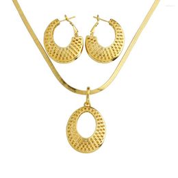 Ketting Oorbellen Set FS 18K Koude Kleur Messing Mode Vintage Delicaat Groothandel Bulk Op maat voor feestsieraden