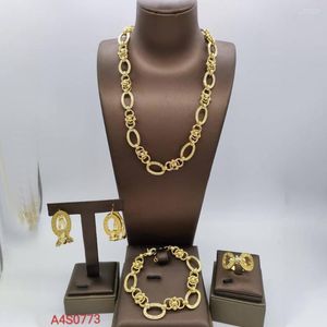 Conjunto de collar y pendientes, gota de Color dorado, moda para mujer, Dubai, Italia, cadena de lujo, pulsera, anillo, joyería clásica para fiesta de mujer