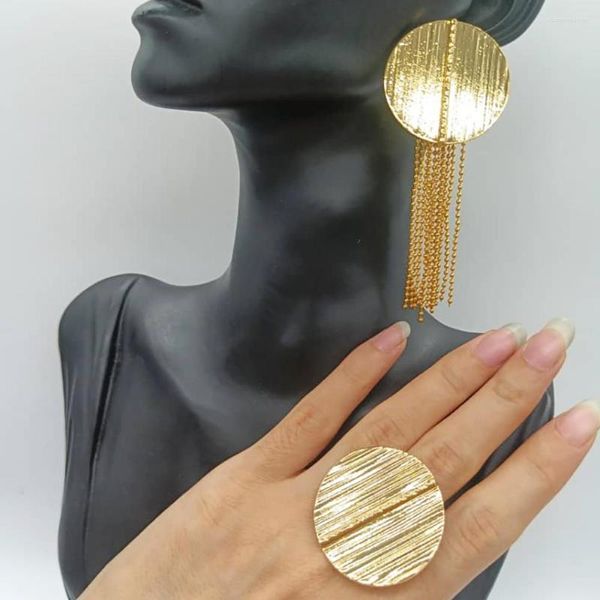 Pendientes de collar Conjunto de borlas y anillos de oro de oro