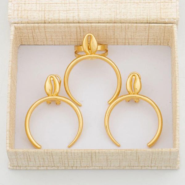Boucles d'oreilles de collier Set Gold plaqué et anneau avec cadeaux Box Africain Ladies Clif Finger pour les accessoires de fête de fiançailles