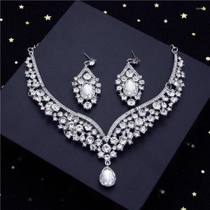 Collar Pendientes Set Gorgeous Crystal Water Drop Sets Nupcial para mujer Vestido de novia de lujo Gargantilla