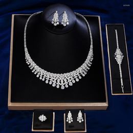 Ketting oorbellen set hoogwaardige sieraden luxe 4 stks Arabisch bruids voor vrouwen bruiloftsfeest zirkon dubai necklack accessoires cadeau