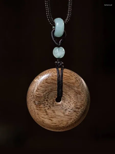 Boucles d'oreilles de collier Réglage indonésien kalimantan agarwood pace boucle en bois naturel de style national et hommes de style national