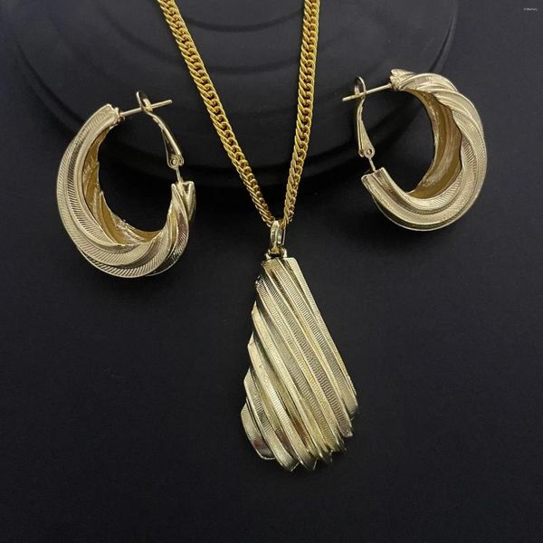 Collier Boucles d'oreilles Set italien Dubaï 24k Bijoux plaqué d'or pour femmes Spirale Pendant Golden Chian Party Bridal Wedding Gifts