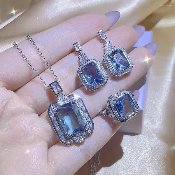 Ensemble de boucles d'oreilles et collier, bijoux carrés en Zircon bleu Royal, accessoires de luxe et élégants