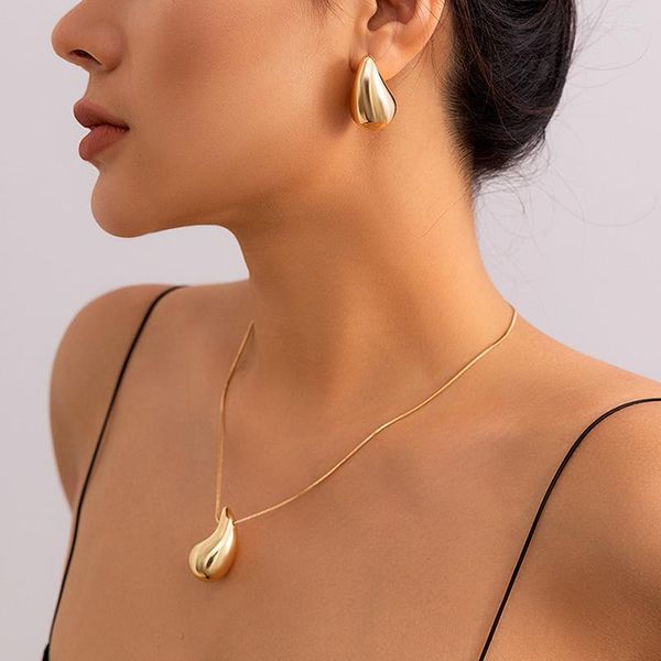 Collier boucles d'oreilles ensemble mode coréenne polissage virgule gouttelette pendentif pour les femmes simplicité Sexy clavicule serpent os chaîne bijoux