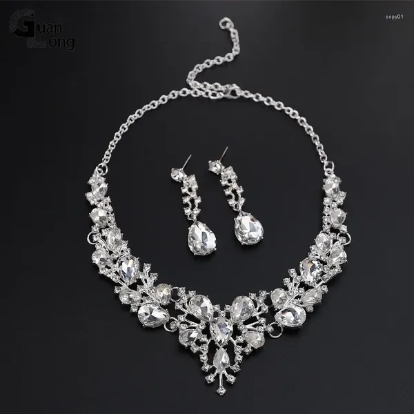 Ensemble de boucles d'oreilles et collier pour femmes, bijoux de mariage romantiques coréens, strass en cristal, accessoires de Banquet, vente en gros