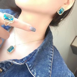 Ketting Oorbellen Set Lihua Amerikaanse Jincan Mode Tiktok Explosie Hanger Verguld 18K Goud Topa Blauw Volledig Zirkoon Klein Driedelig