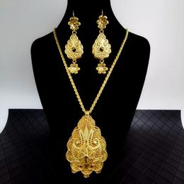 Collier boucles d'oreilles ensemble luxe arabe mode pendentif femmes Robe de mariée évider Floral algérien bijoux