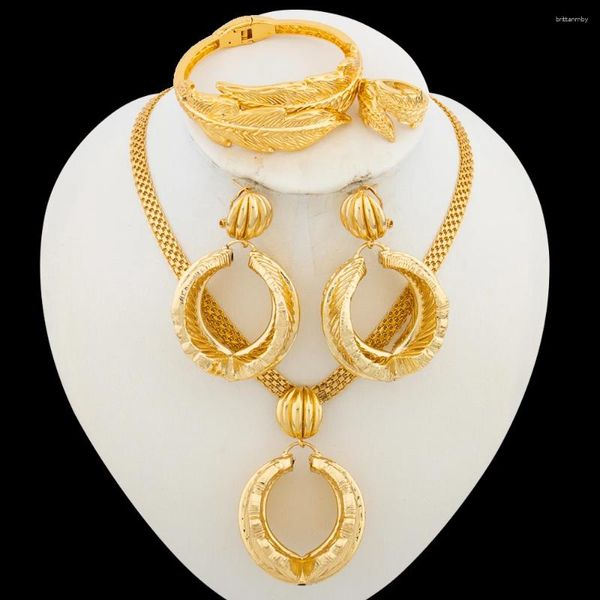 Ensemble de boucles d'oreilles et collier de luxe pour femmes, bijoux de couleur or, Design pendant et pendentif avec bracelet, bague, fête de mariage