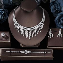 Ketting oorbellen stellen luxe kwaliteit voor vrouwen dure sieraden kopieën chic en elegante vrouw van juwelier bruid