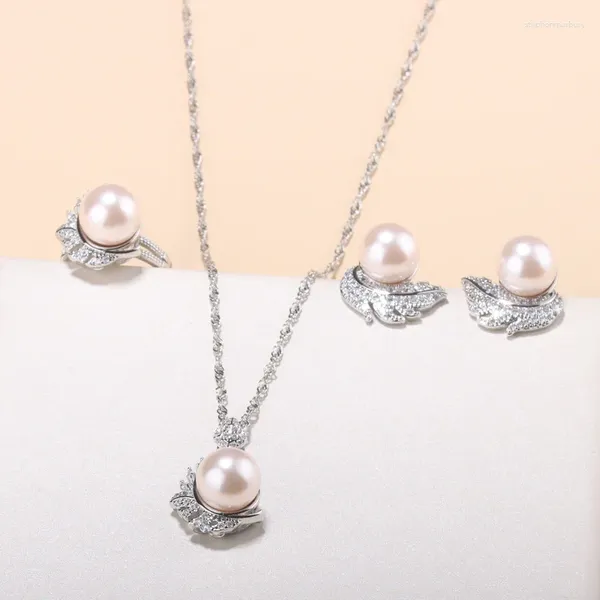 Ensemble de boucles d'oreilles et collier pour femmes, ensemble de 4 pièces de luxe en perles naturelles, robe de mariée et taille de bague réglable