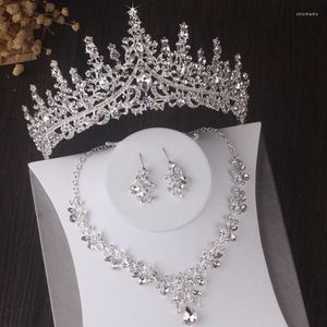 Collier boucles d'oreilles ensemble luxe couleur argent cristal feuilles mariée baroque diadèmes couronnes tour de cou mariage Dubai bijoux