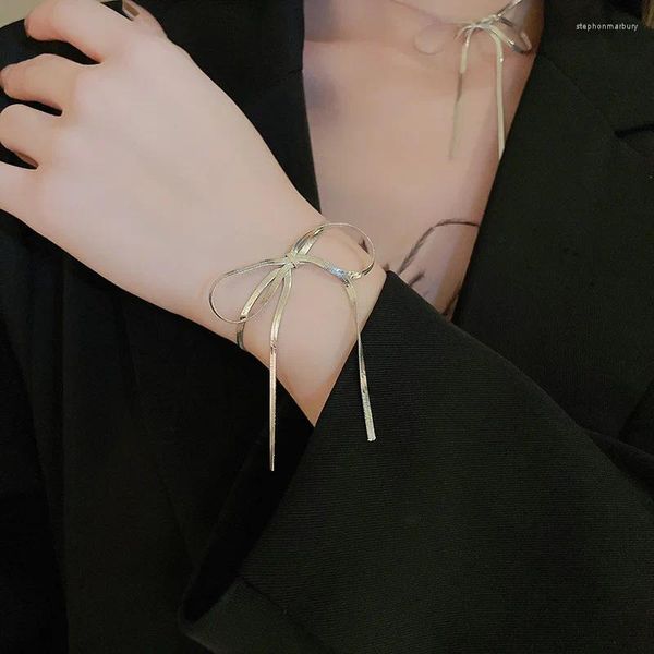 Ensemble de boucles d'oreilles et collier minimaliste en métal pour femmes, nœud papillon, chaîne en os de serpent, Bracelet ras du cou, bijoux féminins de tempérament